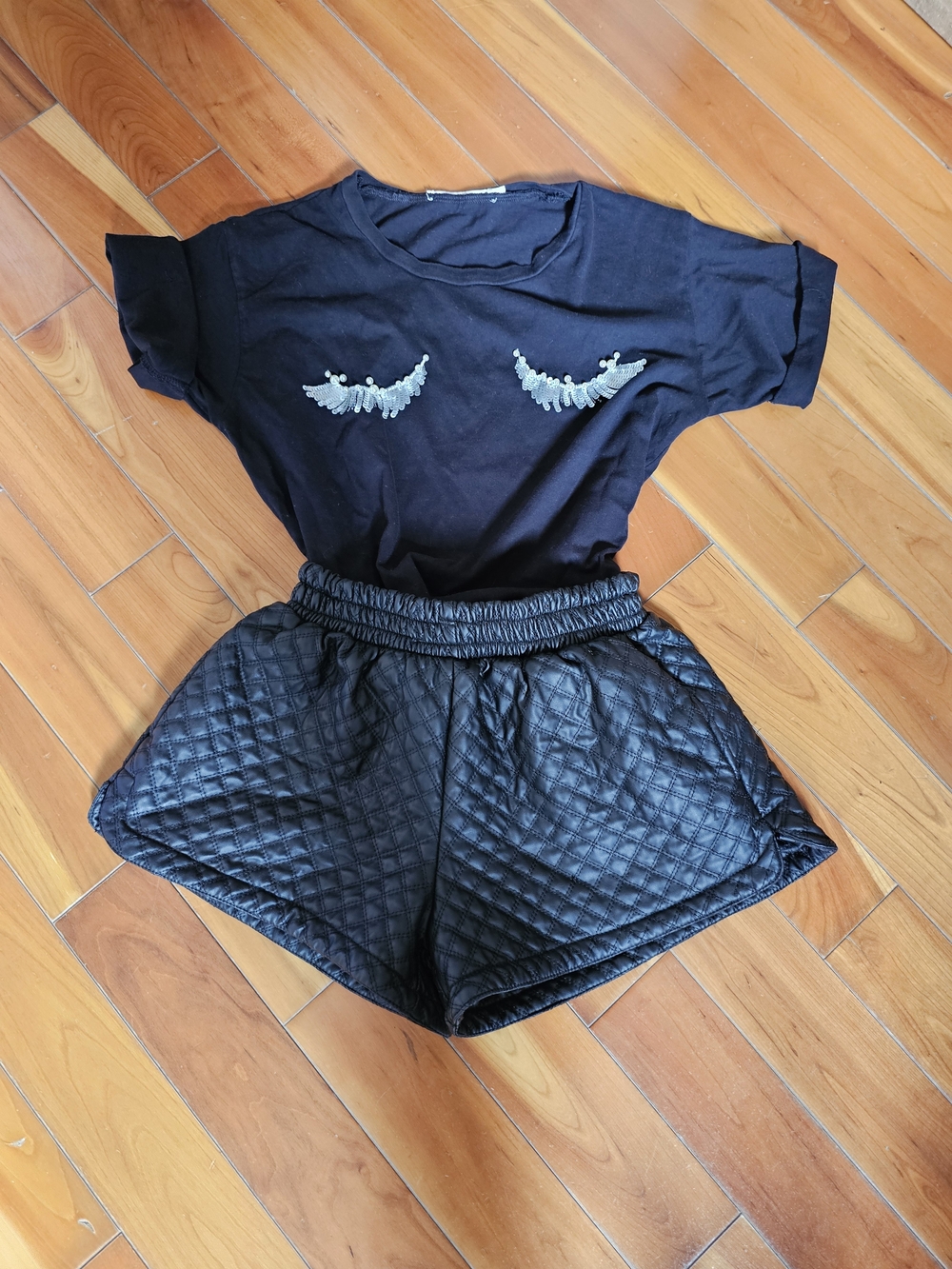 Black Quilted Women's Shorts - Casual Elastic Waist And Pearl Eyes Tee Shirt